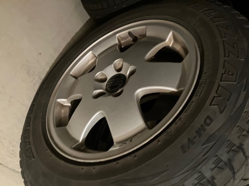 値下げ　ボルボ用スタッドレス　純正アルミ付き