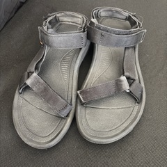 teva サンダル24cmの画像