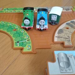 トーマス　パズル・ミニカー線路・絵本の画像