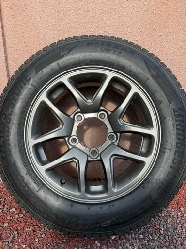 ジムニーJB64　純正アルミホイールとスペアタイヤ