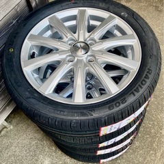 軽自動車用　新品15インチタイヤ4本と中古美品のホイール付きの画像