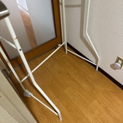 受付終了　【中古】洗濯ラック　横幅調整可能の画像