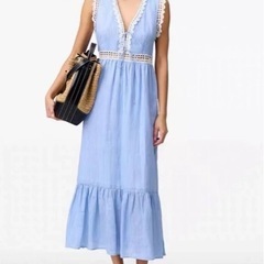 ストライプ柄マキシ丈ワンピース Vネック レースアップデザイン ブルー系の画像