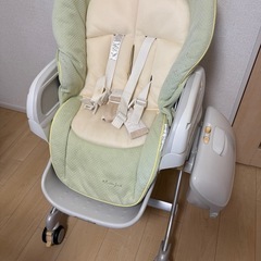 コンビ　ハイローチェア　手動　ベビーラックの画像