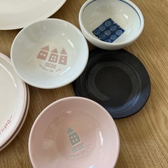 かわいい食器&小鍋の画像