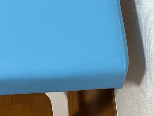 診察台　マッサージ台　整体ベッド　　