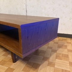 テレビボードの画像
