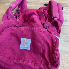 エルゴ　抱っこ紐　レッド　　の画像