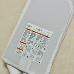 ベビーベッド Dockatot ドッカトットの画像