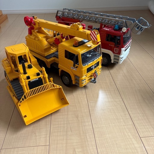 Bruder 消防車　クレーン車　ブルドーザー