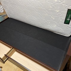 ベッド&マットレスの画像