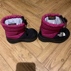10/24〜値下げしました★試着程度品★子供ノースフェイスのキッズスノーブーツ14cmの画像