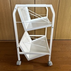 決まりました🙇‍♀️書類入れキャスター付きラックの画像