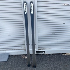 SALOMONスキー板の画像