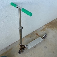 自転車、キックボード
の画像