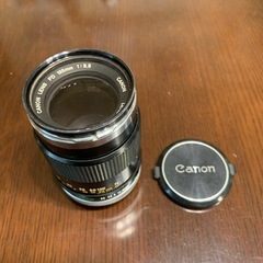 Canonフイルム一眼レフカメラ本体、レンズ50mm・135mm
の画像