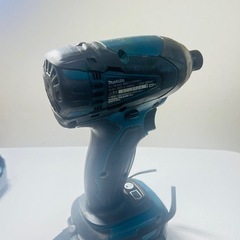 Makita 14.4V 電動インパクトドライバーの画像