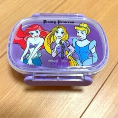 ディズニープリンセス　お弁当箱の画像