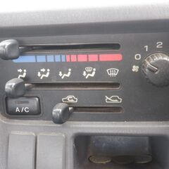 スバル　サンバートラック　5MT　エアコン　パワステ　129899ｋｍ　現状の画像