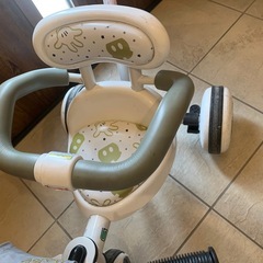 中古⭐︎トイザらス限定ミッキーマウス三輪車の画像