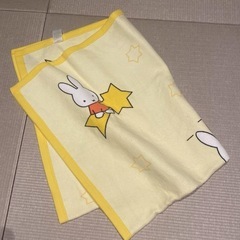 ミッフィーちゃんベビー冬用毛布等　３点セットの画像