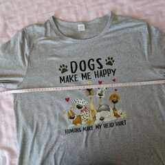 可愛い犬柄のTシャツです(^o^)　表示はLサイズです。の画像