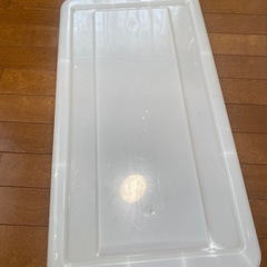 ニトリ　コロ付き収納ケースの画像