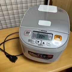 炊飯器の画像