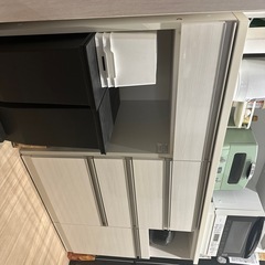 食器棚の画像
