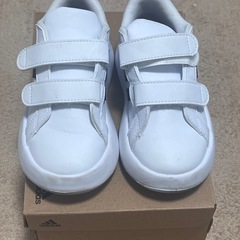 adidas　16.0cm スニーカー★一度のみ着用★自宅付近までの画像