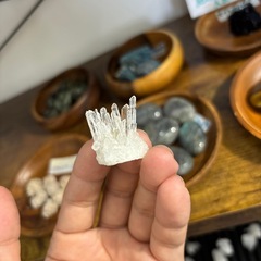 水晶 クラスター 天然石 鉱物 パワーストーン 浄化の画像