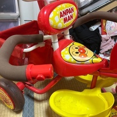 アンパンマン三輪車の画像