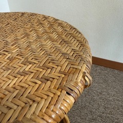 ラタン製円形スツール ベージュの画像