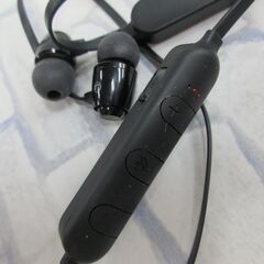 ( M-907 )Bluetooth ブルトゥース ワイヤレスイヤホン ３個セット まとめて まとめ売り JBL BS36など 中古 動作確認済みの画像