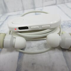 ( M-907 )Bluetooth ブルトゥース ワイヤレスイヤホン ３個セット まとめて まとめ売り JBL BS36など 中古 動作確認済みの画像