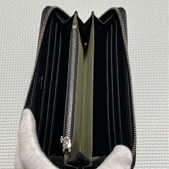 DIESEL ビックロゴ ラウンドファスナー　長財布　ブラック　黒の画像
