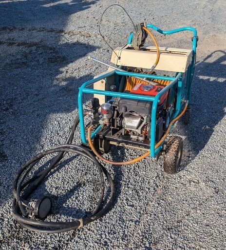 鹿児島発　丸山 自走式ガソリンエンジン整列巻き取り動噴MSL330-K　ノズル付き