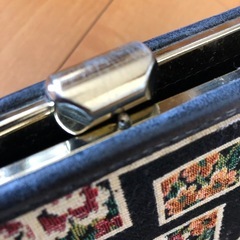 財布、鞄？の画像
