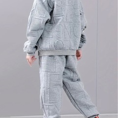 【配送専用ページ】新品男の子スエットスーツ★140〜150cm★トップスパンツ2点セット★グレーの画像