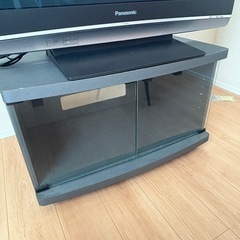 パナソニックテレビとテレビ台のセットの画像