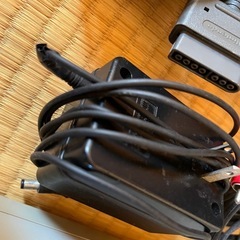 Nintendo Super Famicom 本体とコントローラーの画像