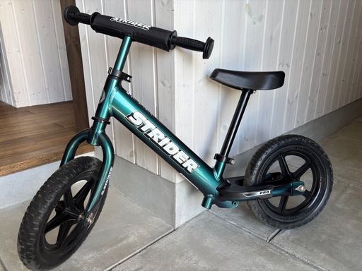 【値下げしました】【ストライダー　Pro 】軽量　上位モデル