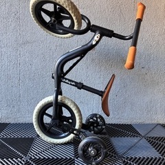 ストライダー　チラフィッシュ(Chillafish) チャーリー 10インチ トレーニングバイク　自転車　キックバイクの画像