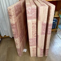 シングルサイズ折りたたみマットレス　2枚組の画像