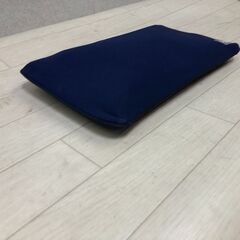 新品未使用品 送料無料 CLOZ ひんやり枕 ネイビー 冷感 低反発まくら 夏用まくら  快眠グッズ 250927-2の画像
