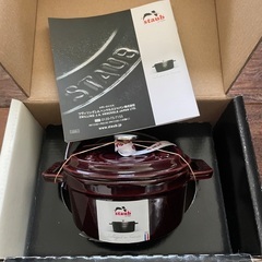 【新品】ストウブ　ミニココットラウンド　10cm グレナディンレッド　staubの画像