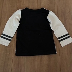 100円。男の子ロングTシャツ80cmの画像