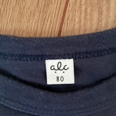 100円。男の子ロングTシャツ80cmの画像