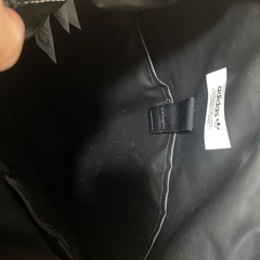 adidas リュックサックの画像