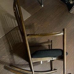 鳥取家具工業 
ロッキングチェアの画像